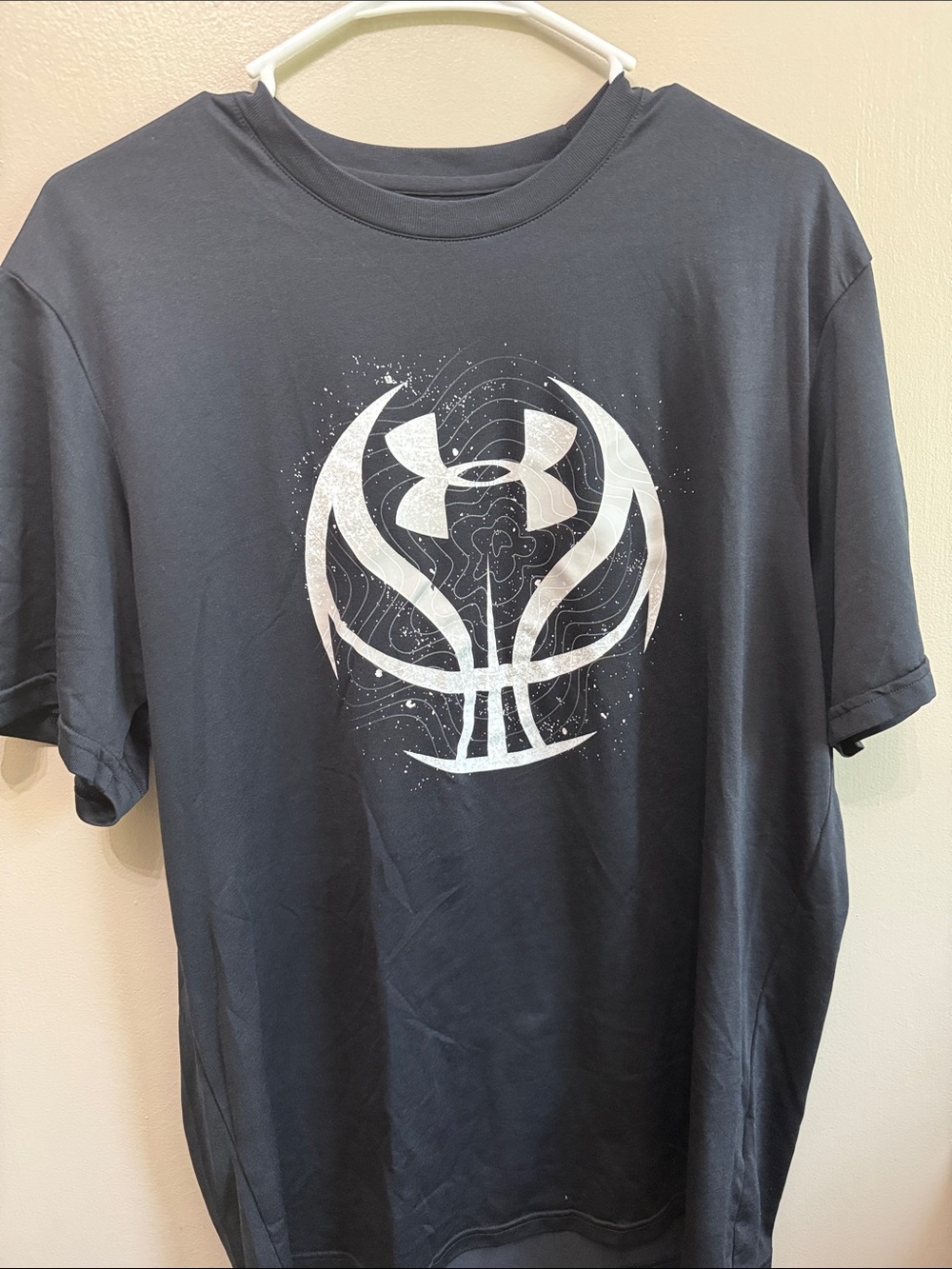 Under Armour Black Short-Sleeve T-Shirt with White Graphic
